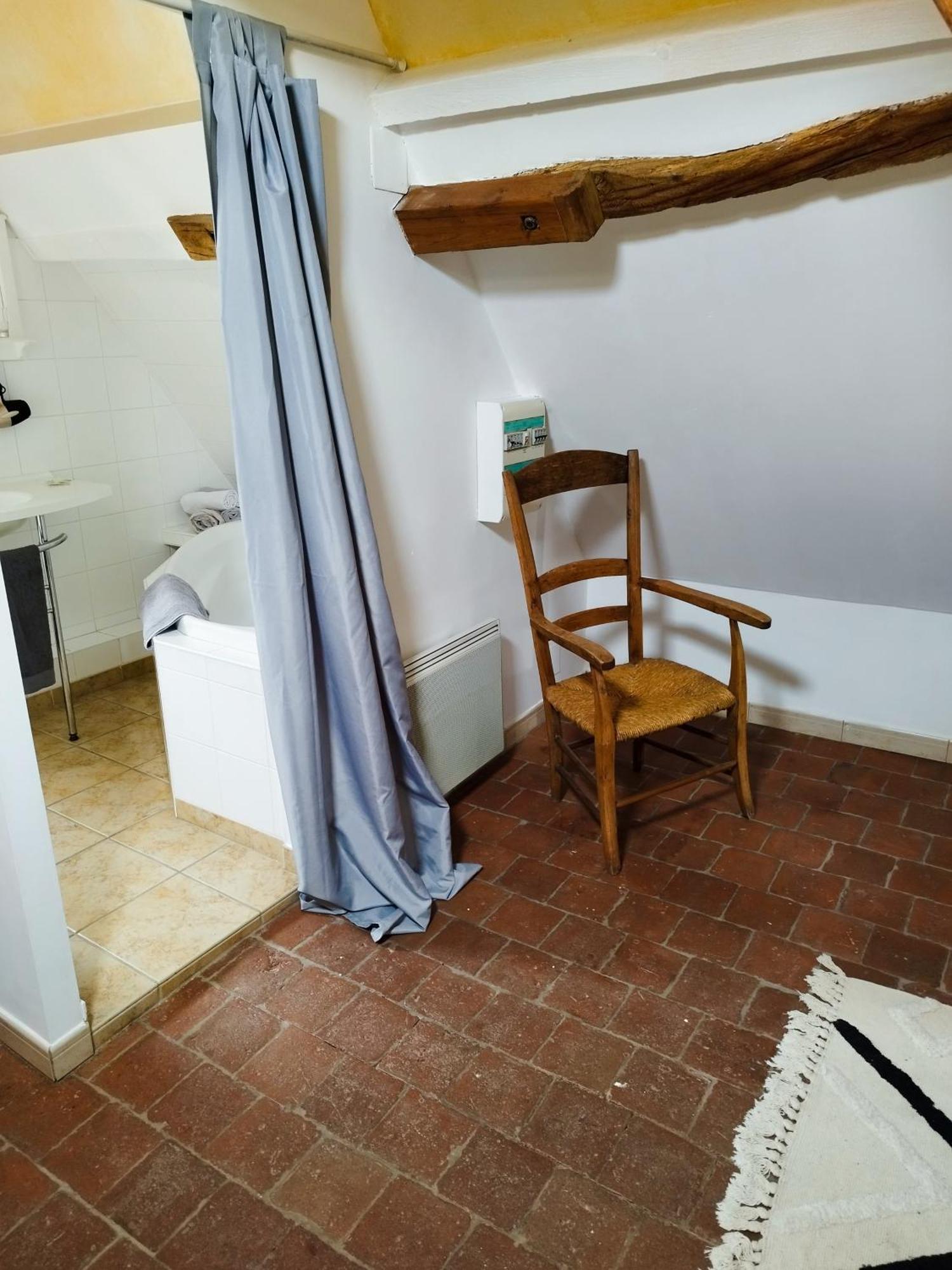 Bed and Breakfast Epicerie Gourmande Вилландри Экстерьер фото